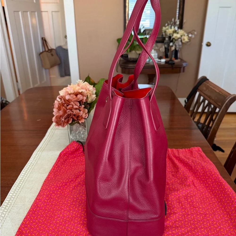 Tory Burch Cherry Red Leather  bucket bag Tote - Picture 2 of 9